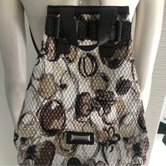 Versatile backpack - Picture 2 of 5